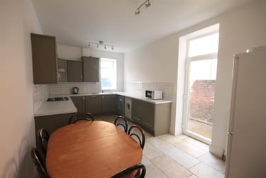 5 bed house, Osborne Avenue, Jesmond Vale, Newcastle, NE21JT - Image 1